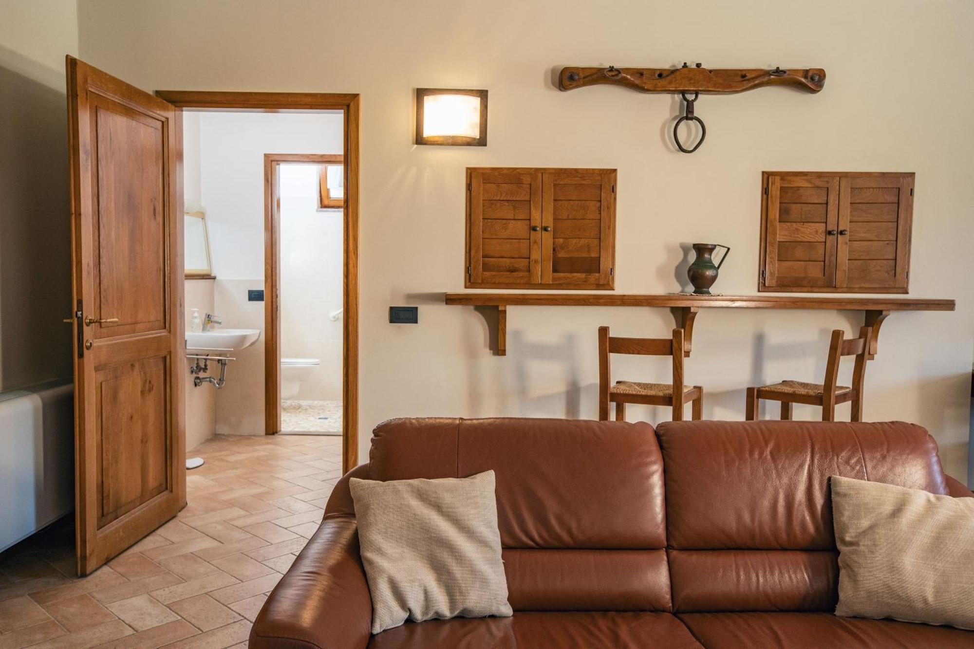Cerqua Rosara Residence Valtopina Quarto foto